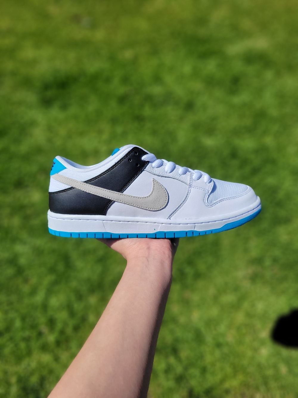Nike SB Dunk Low " Laser Blue " 9M BQ6817-101